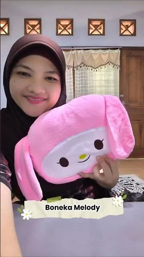 Boneka Melody beli di pojok kanan atas