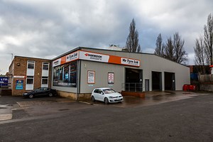 Mr Tyre Daventry: Tyres | MOT Testing | Car Servicing | Exhausts