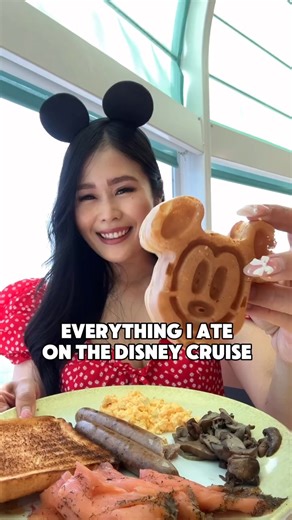 Here’s everything @anniesbucketlist ate on her Disney cruise, from poolside snacks to upscale dining - all included in the cost of your cruise. Shared from a #hostedbyDisney cruise. | Disney Cruise Line