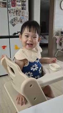 17개월 5일 떡뻥대신 맨밥간식 이라 음료수먹고 애교 개인기 만렙인 우리아가 #이서공주