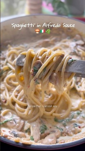 Café Style Mushroom Alfredo Spaghetti in 15 mins 🍄🍝🌿 #pasta #pastarecipe #alfredo #dinnerideas
