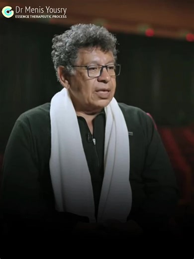 📚 Astăzi, totul se învârte în jurul cunoașterii și al reușitei. Suntem în continuă alergare — vrem să știm mai mult, să facem mai mult, să fim „mai buni”. Dar în toată această goană… pierdem ceva esențial. 👁️ Ne mutăm din simțuri în gândire. Din inimă, în minte. Ne deconectăm de la noi înșine, de la ceilalți, de la liniștea pe care o căutăm, de fapt, în tot ce facem. ✨ La Seminarul Essence Foundation, cu Dr. Menis Yousry, avem șansa să ne întoarcem la simțuri, prezență și conexiune reală. Să î