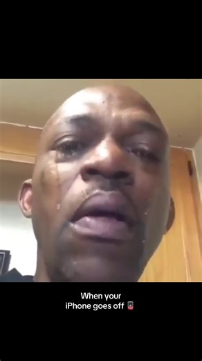 Problem solved 📱🤩 #fyp #apple #iphone #iphonecase #batterypack #tiktokmademebuyit #viral #accessories #batterycase #PowerGuardCase #iPhoneAccessories #MustHave