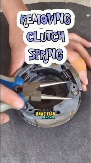 removing clutch spring #mechanic #tools #engineering #unitedstates