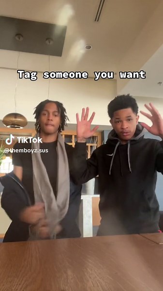 Synchronized Hand-Clapping Game Challenge