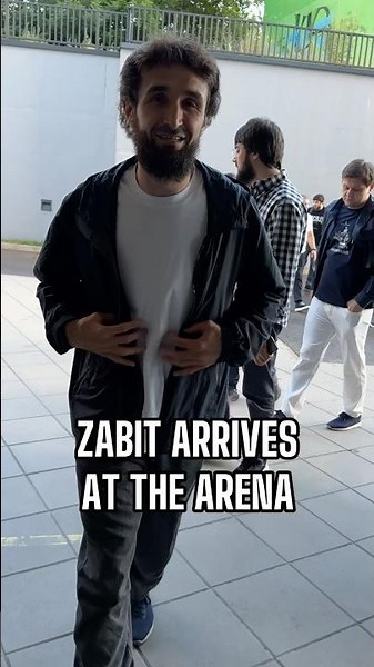 Zabit Magomedsharipov arrives at the arena to support his younger brother Khasan at ACBJJ in Moscow