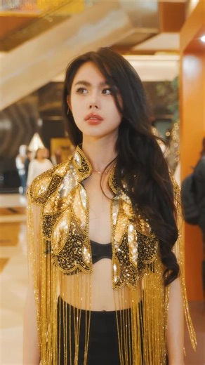 Zoe Levana on Instagram: "Capture the essence of pure elegance with @mcmworldwide Holiday Express and their playful personality packed MCM Fragrance Collection With their charming animals! 🎄🎁 @luxasia.idn #mcmworldwide #mcmcollection"