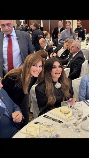 ΒΙΚΥ ΧΑΤΖΗΒΑΣΙΛΕΙΟΥ on Instagram: "@kimberlyguilfoyle, διαβασμένη και προσηνής στην εκδήλωση για τα 50 χρόνια του Συνδέσμου Εξαγωγέων Β. Ελλάδας."