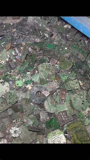 "How Experts Extract GOLD from Computer Parts 💻✨"#GoldRecoveryProcess...