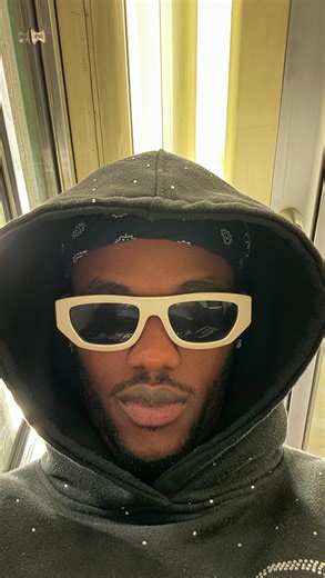 Zay ◡̈ on Instagram: "am i wrong 😑 • Follow @zayyy_official for more or you’ll probably never see me again 🦦😎 • #lol #reels #relatable #fyp #reels #reelsinstagram #explorepage #explore #relationships #positivity #growth #motivation #quotes #viral #explore #relationshipquotes #selflove #selflovequotes"