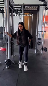 ¿Que es fallo muscular? ✅ básicamente el fallo es cuando llevas una serie a una intensidad donde no logras hacer ni 1 repetición más, el músculo no puede contraerse más y por ende no lograrías hacer una repetición más. . Entender tu límite te ayudará a programar mejor tu entrenamiento. Es cierto que la cercanía al fallo determina una intensidad adecuada de entrenamiento si quieres aumentar tu masa muscular, pero es importante que entiendas que no siempre debes ir al fallo total en todas las seri