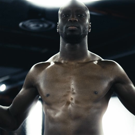 With Venum, you don't have to give up comfort and style when you train and fight. MMA, UFC, Boxing gloves, BJJ, Muay Thai, Fitness, Punching bags, Coaching | Venum