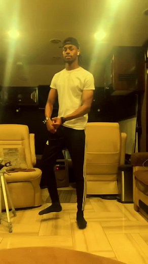 The one video that got my page off the ground 😭🙏🏾 who all remember this ? ❤️ #mopbot #mopchallenge #fyp #trend #draft