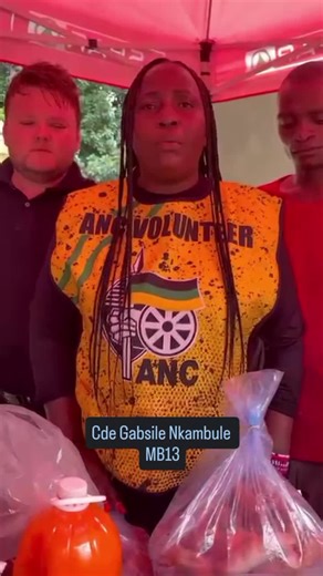 Cde Gabisile Nkambule and Yayakho Trading partnering with Matsulu Spar. ANC at work. #ANC Great Work Comrade! Keep it up!