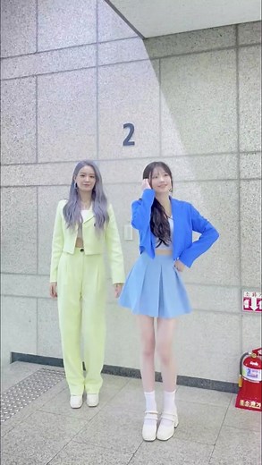 Fun Phone Call with Fromis_9 Members | Talk & Talk Challenge