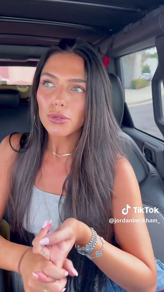 Jordan Beckham's New Nail Day Transformation