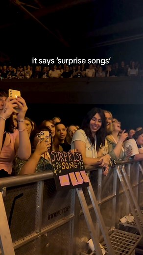Unlocking the Unexpected: Maisie Peters Surprise Song Selection