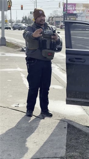 Videos appear to show man being captured by federal agents in Columbus