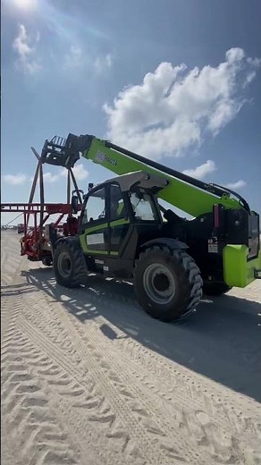 Telehandler Lifts Massive Borehole Drilling Machine | Heavy Equipment Skills #lifting #telehandler