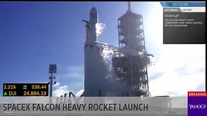 SpaceX Launches Falcon Heavy Rocket