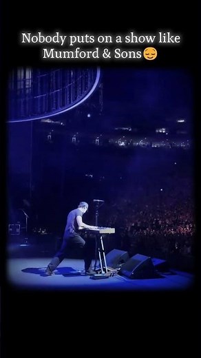 Mumford & Sons in concert