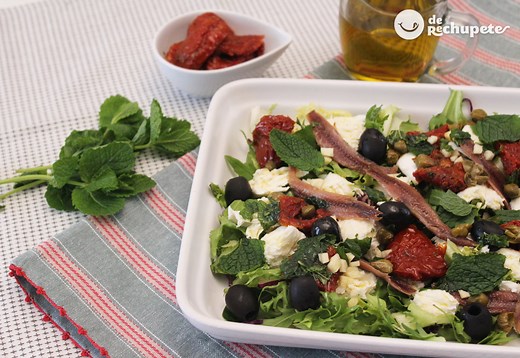 Ensalada mediterránea. Receta ligera, fácil y sabrosa - De Rechupete