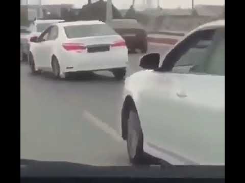 Cars Dancing to Mask Off