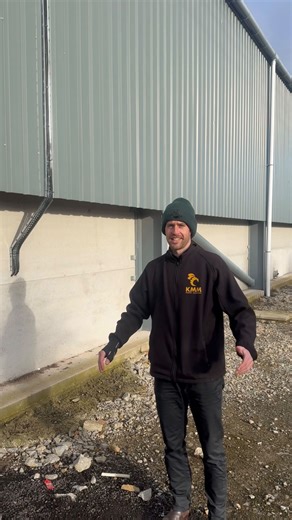 Turn your power into an income stream💰 You don’t have to wait to gain fast returns! We installed a Solax hybrid setup that will have this farm bringing in long-lasting profits and saying goodbye to high electricity costs. Thriving solutions that enhance your future💪 Ready to see what your payback time is🐝? Click the link below to secure your fully funded in-person technical survey⬇️ Let us take the sting out of your energy bills: 🌍 https://kmmenergysolutions.co.uk 📧 admin@kmmenergysolutions