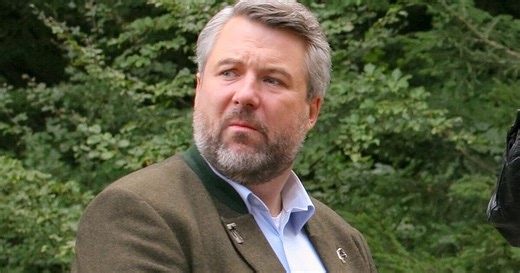 Dieter Fischer rechnet mit 'Rosenheim-Cops'-Rolle ab: Was ihn im Privatleben unterscheidet