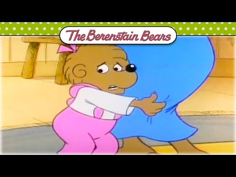 Don't Scare Sister Bear 😳Berenstain Bears Official