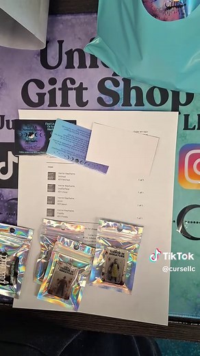 #cursellc #fypシ゚viral #packingorders#horror #keychain Like, Comment Subscribe and Share to help our page grow!!