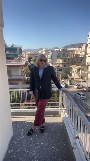 Silk pants have become a staple in wardrobe recently. #silkpants #winteroutfit #preppy #ootd