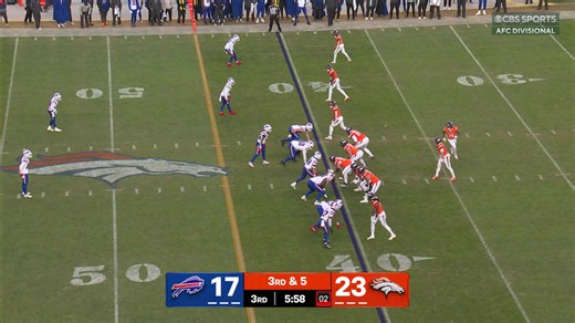 Can't-miss play: Big-man INT! 331-pound Deone Walker snags Nix's pass for takeaway