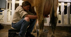 60 Minutes goes to Deep Springs College for a very different learning experience