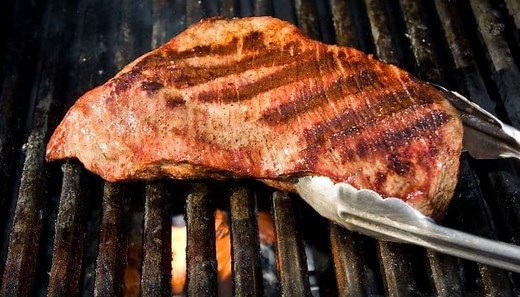 10 Best Wine Pairing with Tri-Tip (Ultimate Guide)