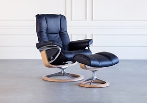 Stressless Mayfair Signature Swivel Leather Recliner | ScanDesigns