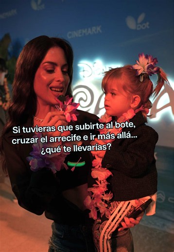 Si respondes al llamado del océano, ¿qué te llevarías en la canoa? #Moana, ahora solo en cines. 🌊