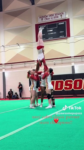 Hudson High School Cheerleading Stunt Champions 2025
