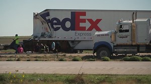 One dead in crash that shut down I-35 north of DFW in both directions: Latest updates
