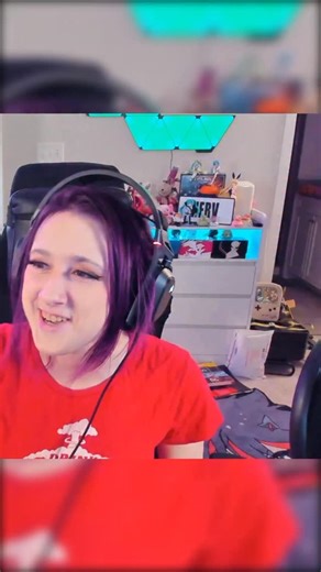 Did you know that I am getting into vtubing? She is an axolotl kaiju vtuber named @azusakairu I just got my PNGtuber the other day! I decided to test her out on stream! PNGtuber debut will be in April 2026 Live2D debut in summer 2026 Pngtuber by Maeriette | Mangoloo Cosplays