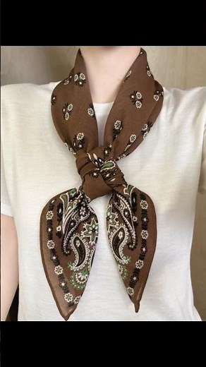 Classic Paisley Scarf Tutorial Simple ways to style a scarf! 😍