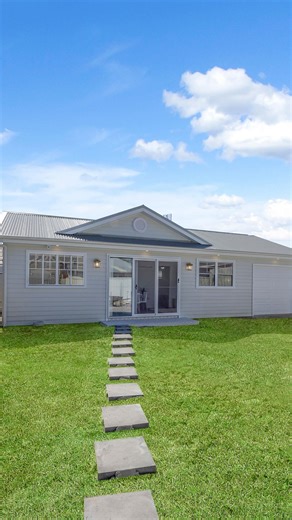 Granny flats are one of THE smartest property investments you can make 👇🏡✨ Here’s why: 💰 Strong annual ROI of 10–20% 📈 Instantly boosts your property value 🏠 Creates a reliable rental income stream ⚡ Fast track approval quicker build times ⚒️ Lower construction costs than full developments 🔑 High rental demand 🌱 Adds flexible living space for the future Small build. Fast returns. Big impact. ✔️ #backyardgrannys #grannyflat #grannyflats #grannyflatdesign #investmentproperty | Backyard Gran