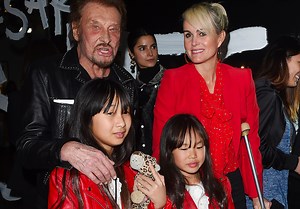 Johnny Hallyday, ses filles Jade et Joy : « Il a soigné l’abandon par l’adoption » - Elle