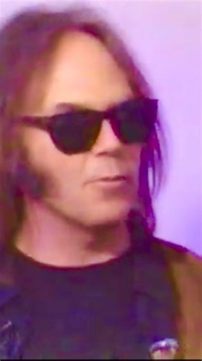 Fuck Yr Algorithm | I’m with Neil, teleprompters are weak. Be a professional and memorize the 3 to 15 songs you’re gonna sing that night. Shane McGowan was... | Instagram