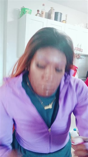 Press On Nails Tutorial: Application and Tips