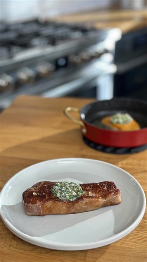 Alright this recipe’s as easy as it gets! Remember that spice mix I showed you on Monday well it gets a second life in a compound butter. It goes on everything - steak, fish, crusty bread - the options are endless. What you’ll need: 1 1/2 sticks of butter (12 tbs), softened 2 tbs finely chopped parsley 1 tbs spice mix (recipe in Monday’s reel) 1 tbs finely chopped garlic 1 tbs finely chopped shallot Mix it all up, place on cling wrap and then shape it up. Refrigerate until firm. Let me know if y