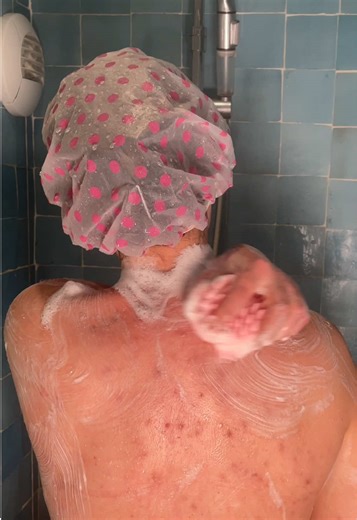 Effective Shower Routine for Body Acne