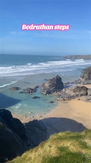 ✨ Must-visit destination in Cornwall: Bedruthan Steps! ✨ Postcode: TR8 5BJ If you love stunning coastal views, epic cliff walks, and that perfect Instagram shot, this place is for you 🌊📸. There’s a National Trust car park for easy access, and a cute little coffee shop nearby serving delicious food, coffee, tea, and arguably the best cream tea around 🍰☕. Perfect for a day out in nature and treating yourself at the same time! Don’t miss it if you’re in Cornwall ❤️ #foryou#BedruthanSteps #Cornwa