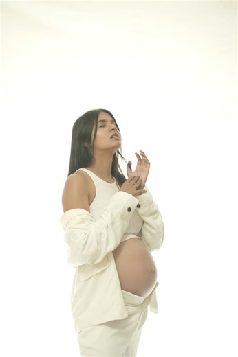 Beautiful Maternity Photoshoot – Capture Your Pregnancy Glow