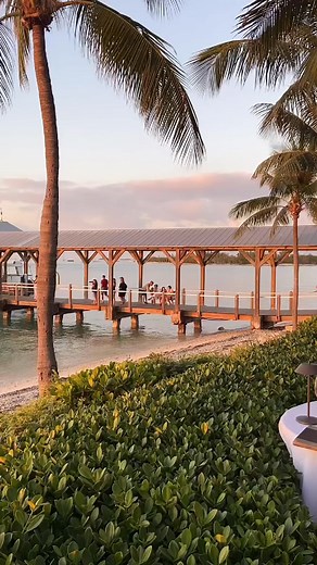 With views like these, do you need more of a reason to make your reservation at Latitudes? 🌅 Book now: https://www.opalcollection.com/sunset-key-cottages/restaurants/latitudes/ 🎥: djhuxley62 | Sunset Key Cottages